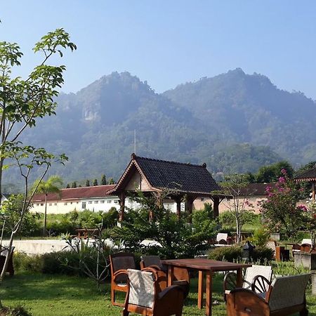 Balkondes Majaksingi Borobudur Apartment Magelang Exterior photo